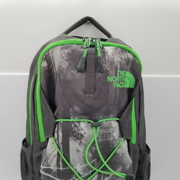 North Face Jester 28 Liter Black Green School Hiking 18 Inch Backpack - Picture 3 of 16